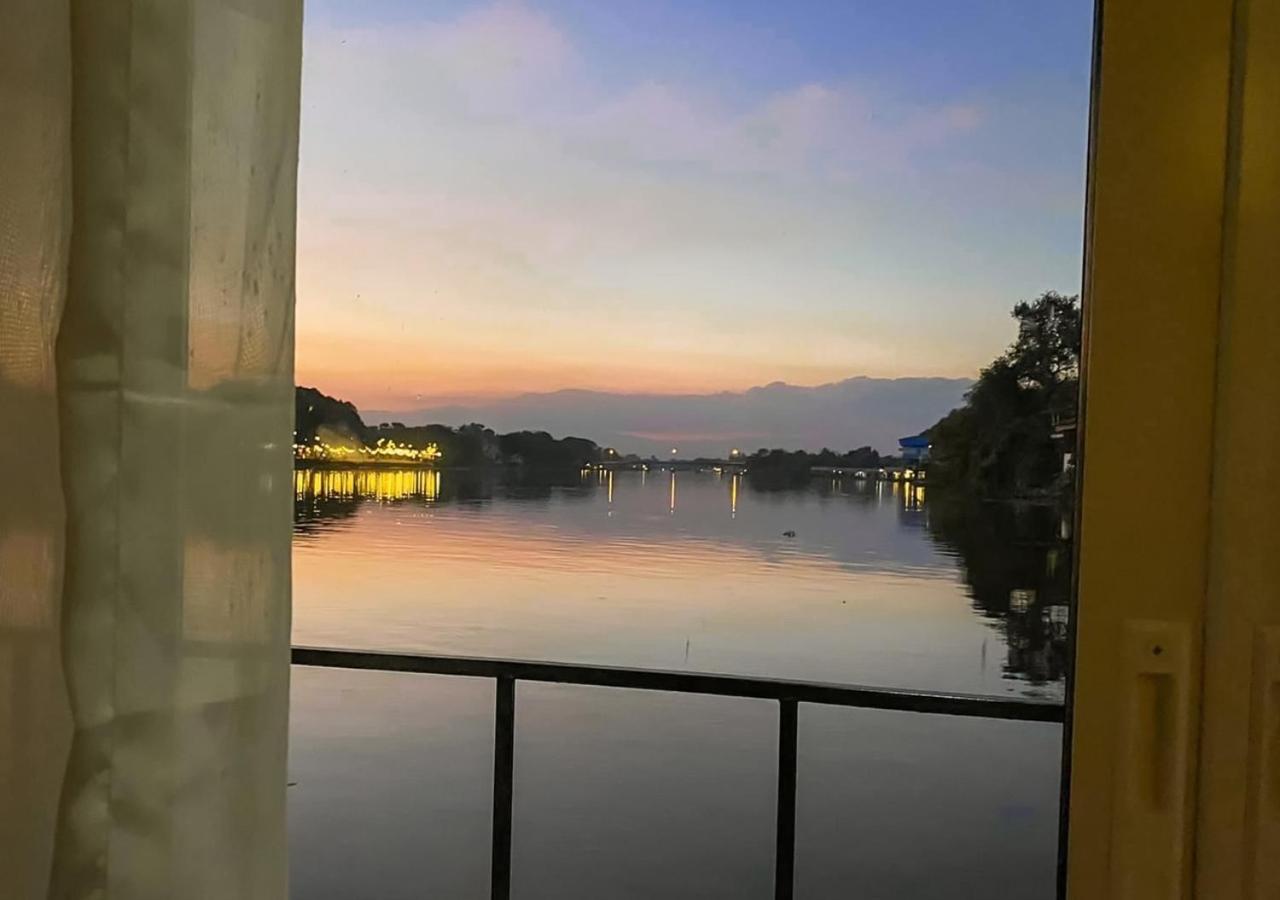 Tara Raft Hotel Kanchanaburi Bagian luar foto