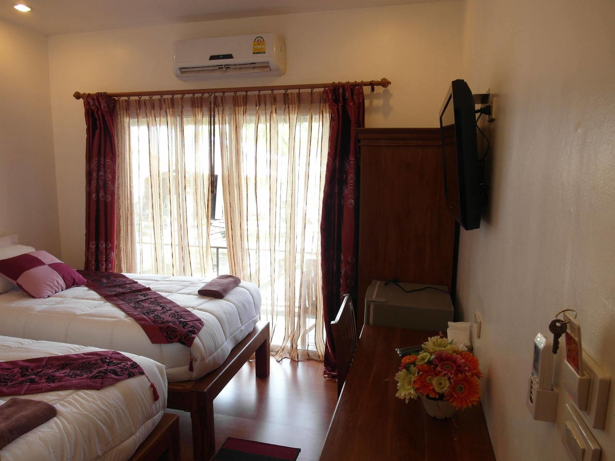 Tara Raft Hotel Kanchanaburi Bagian luar foto