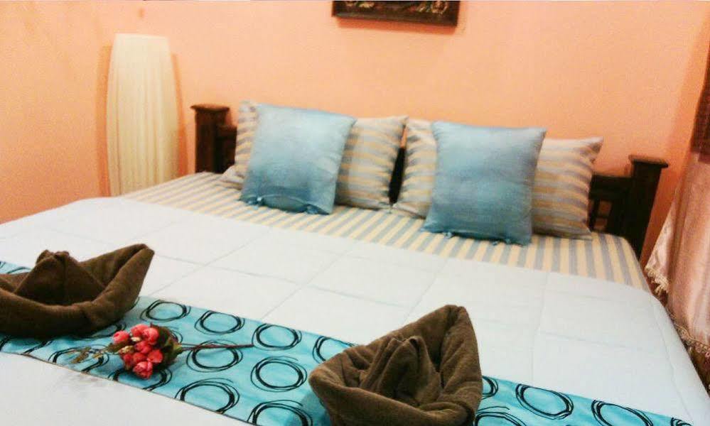 Tara Raft Hotel Kanchanaburi Bagian luar foto